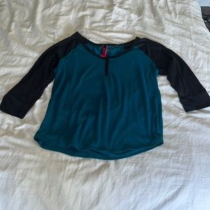 Teal black raglan tshirt